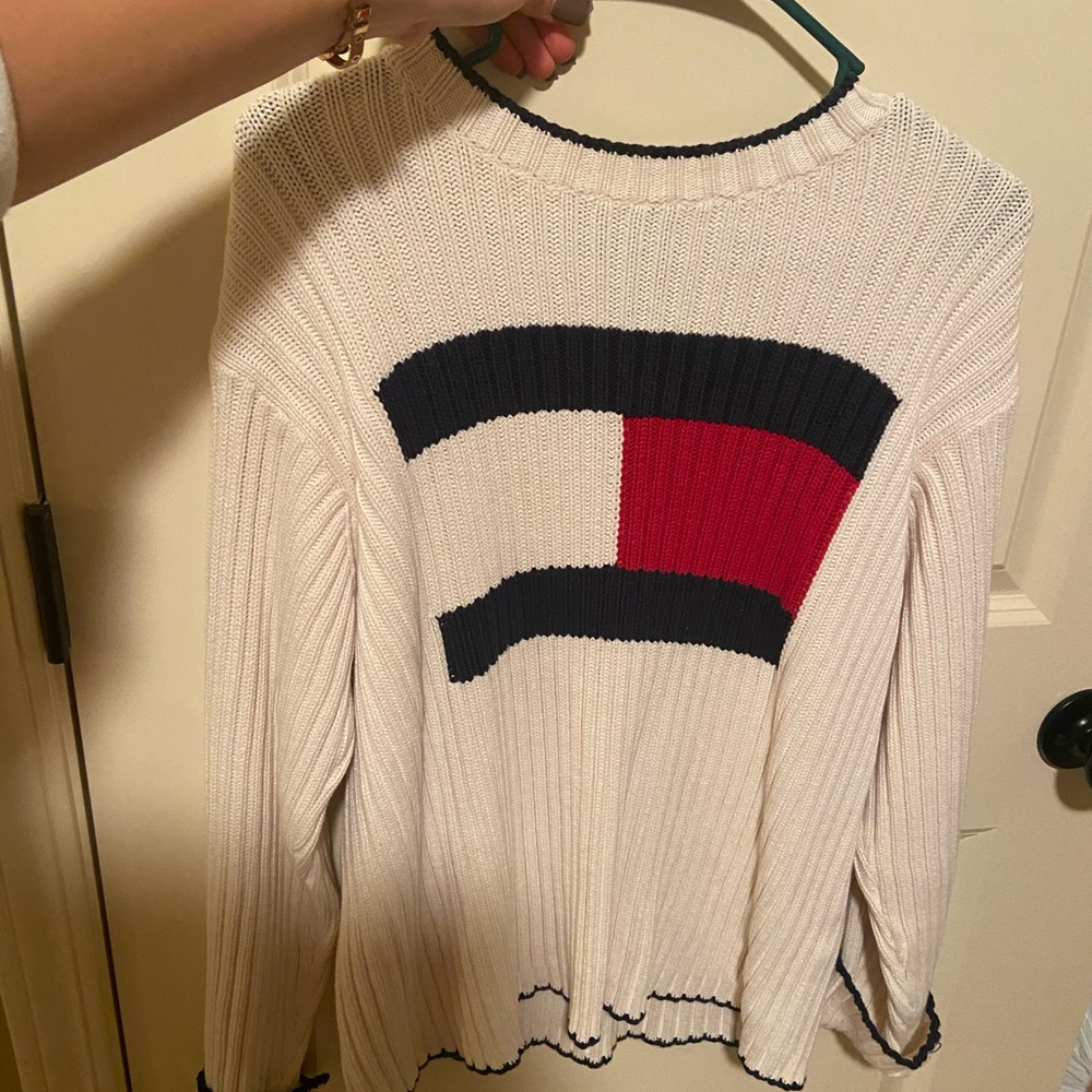 Tommy Hilfiger sweater